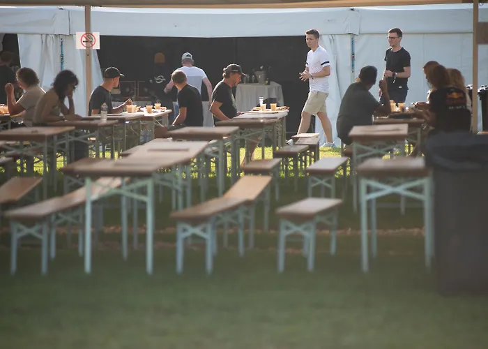 Ring Rast مكان تخييم